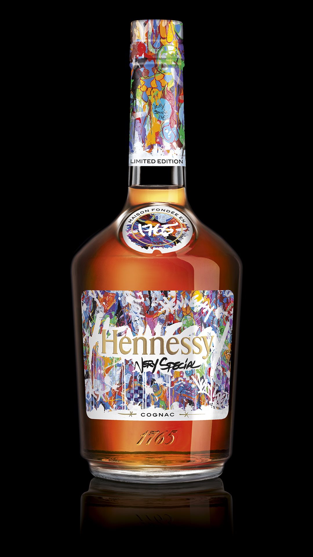Hennessy_Very_Special_Limited_Edition_JonOne__bottle_black_background_5147