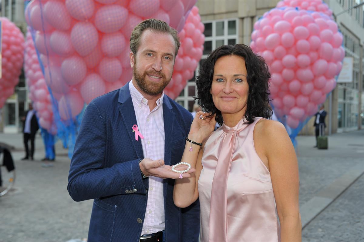 GOOIX watches & jewellery 09 Pink Ribbon (C) Philipp Hutter