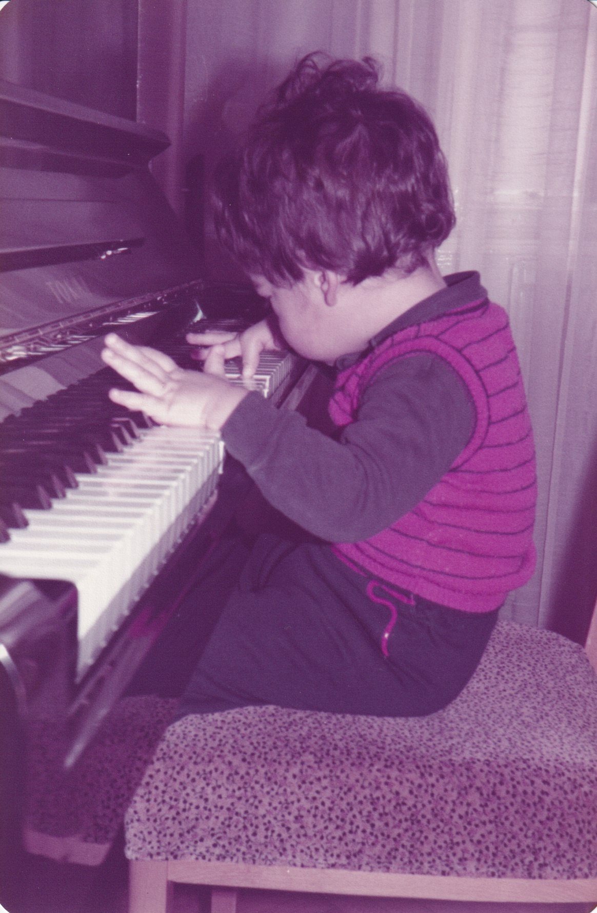 Roman Kariolou „komponiert“ bereits mit 1,5 Jahren