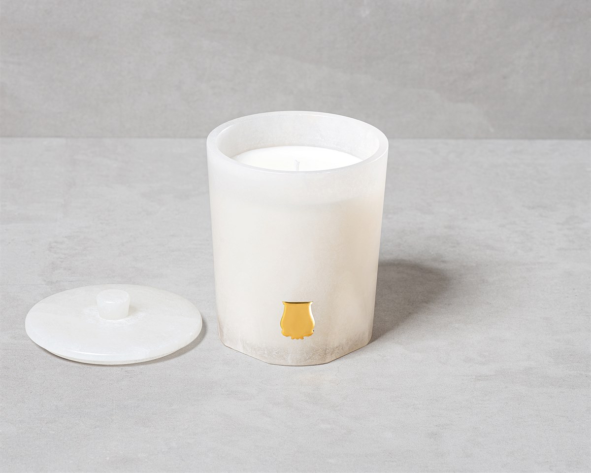 TRUDON - Les Albâtres - Classic candle with topper aside - grey background - 4