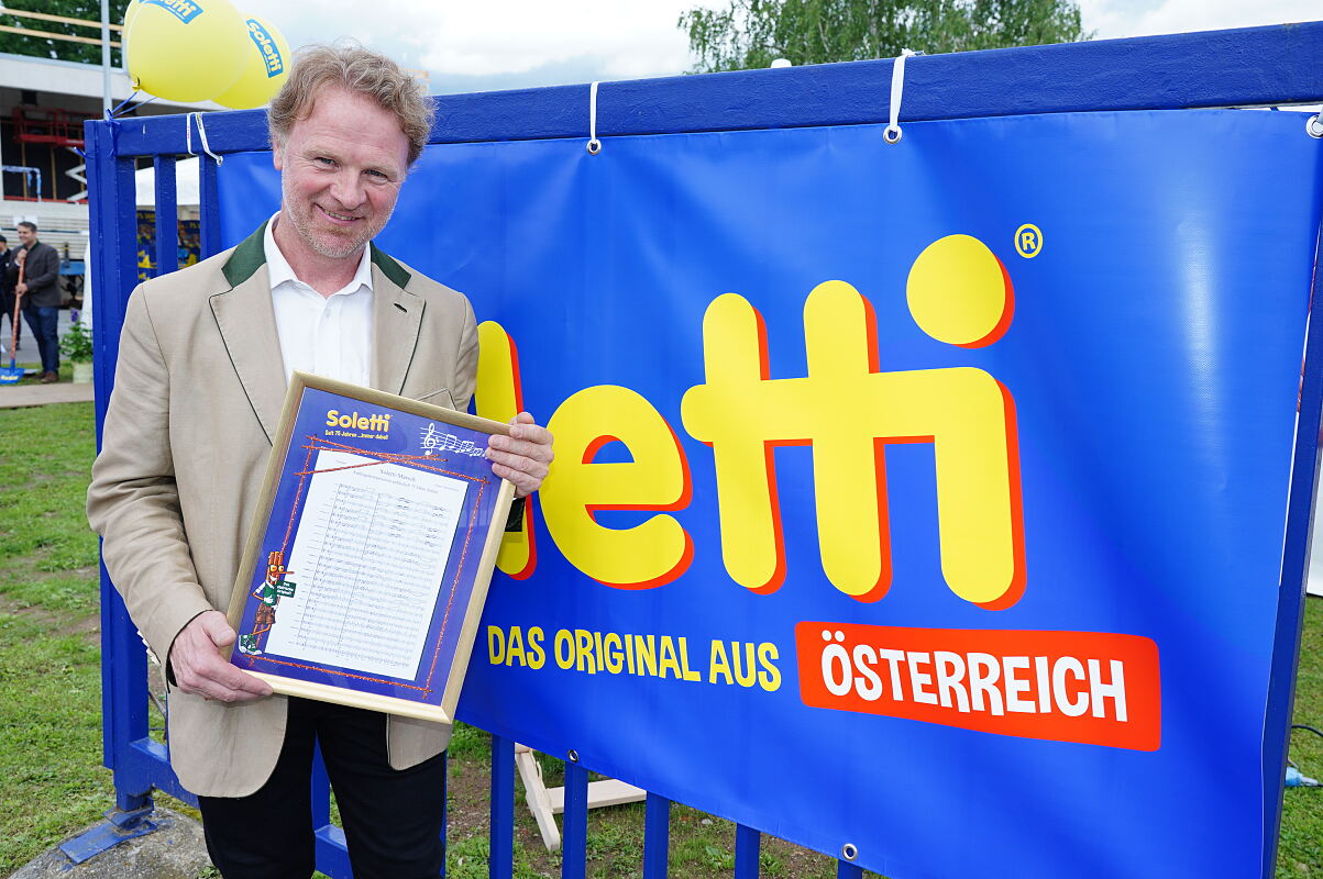 Komponist Dieter Schickbichler mit seinem Soletti Generationenmarsch
