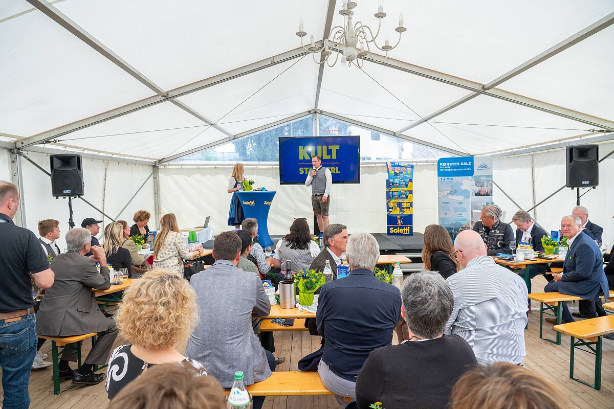 Markus Gutmann bei der Begrüßung
