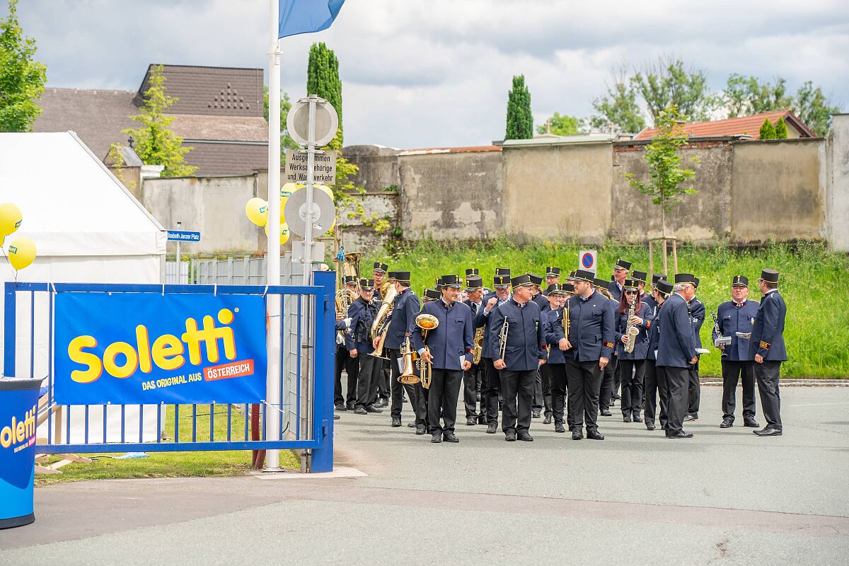 Eintreffen der Musikkapelle Feldbach