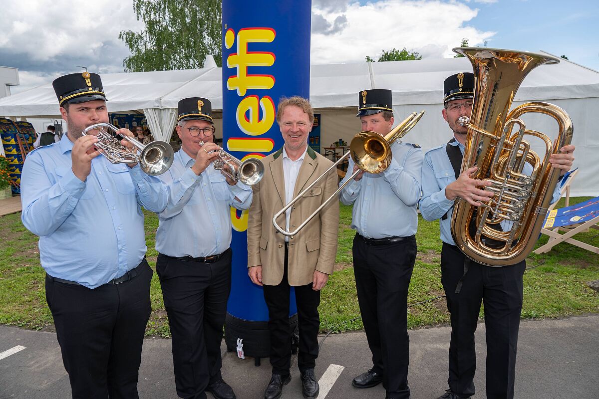 Stadtmusik Feldbach mit Komponist Dieter Schickbichler