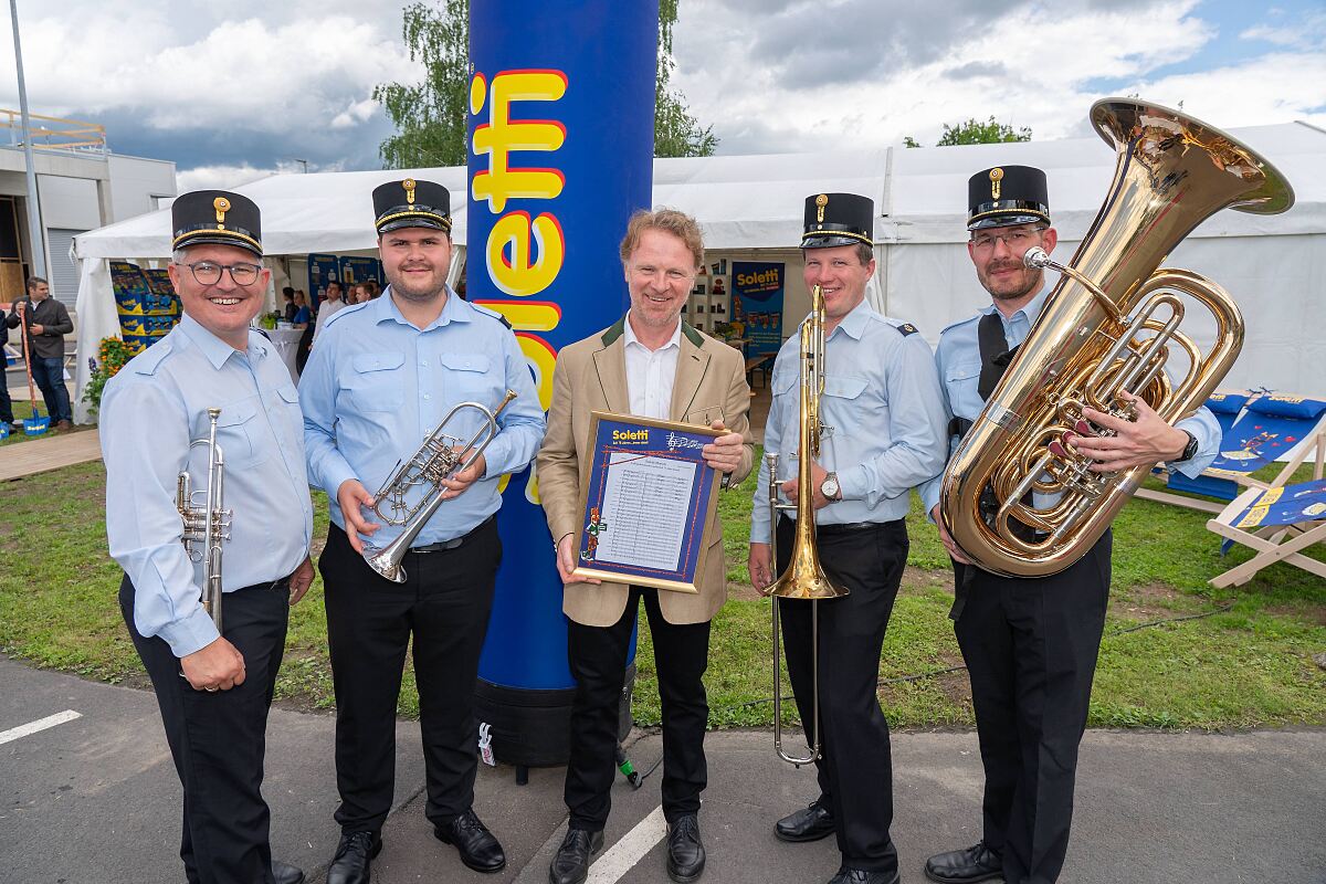Stadtmusik Feldbach mit Komponist Dieter Schickbichler
