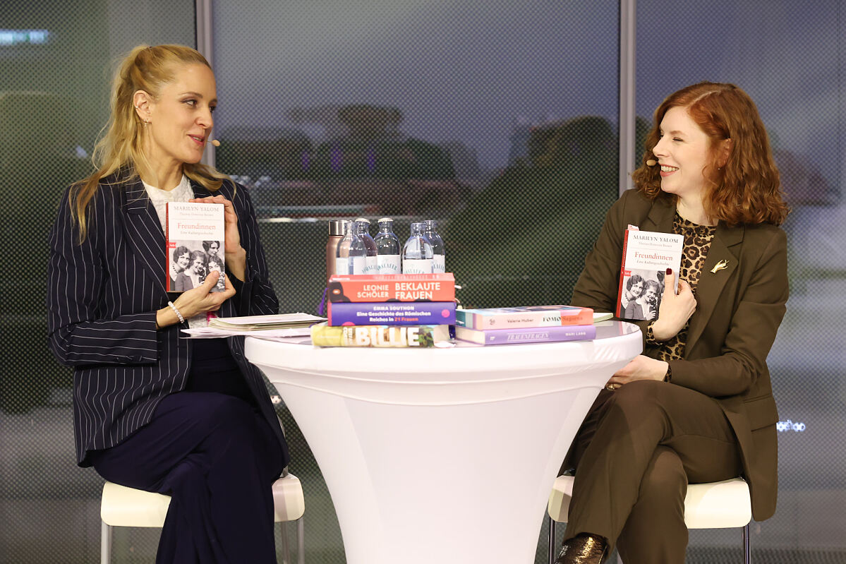 Lilian Klebow und Teresa Vogl