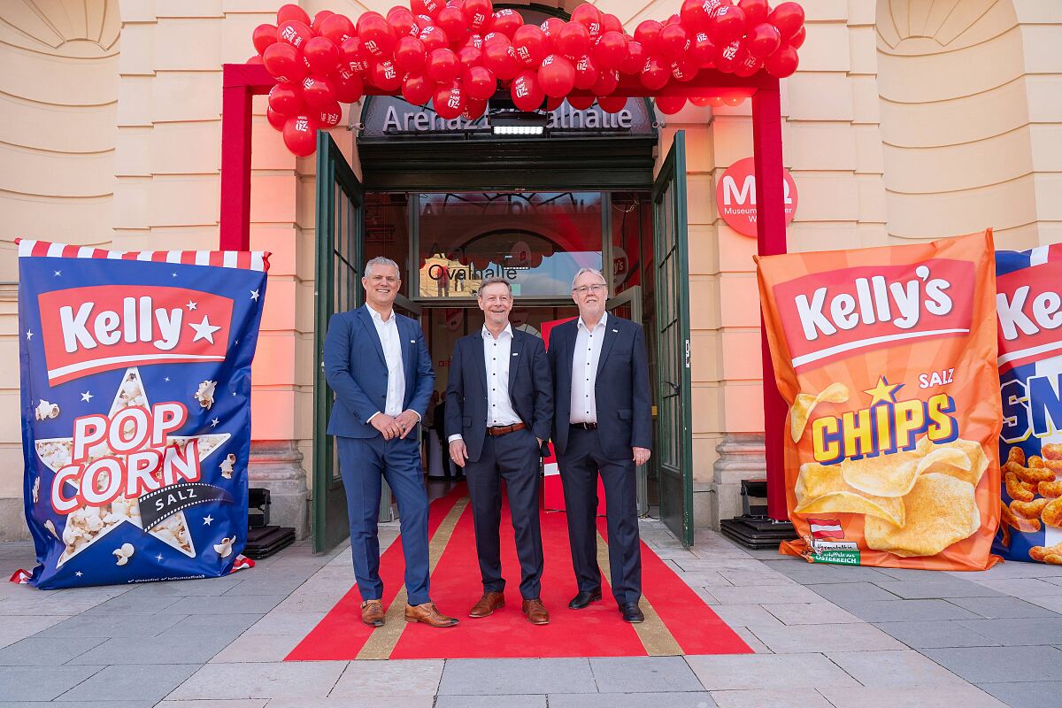 Eingang mit Markus Marek, Thomas Buck, Werner Luksch