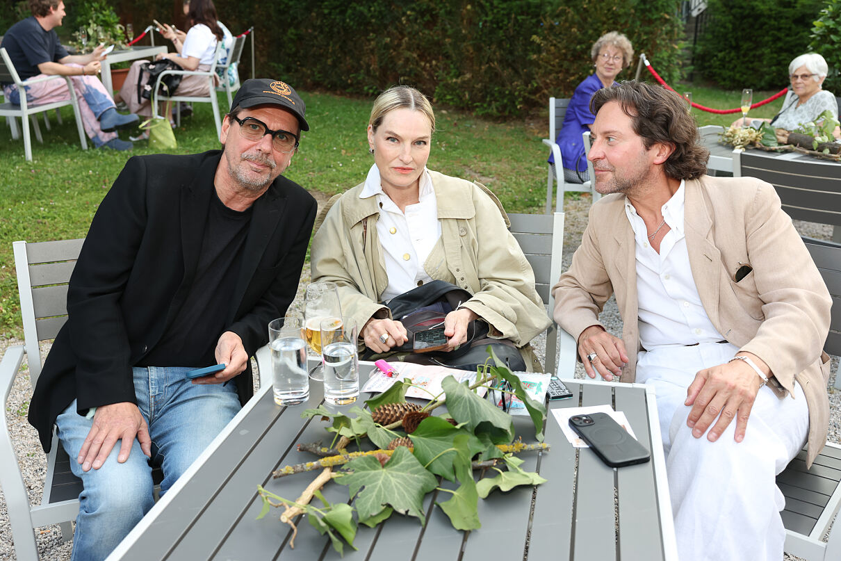 Michael Maertens, Rafaela Pröll mit Begleitung