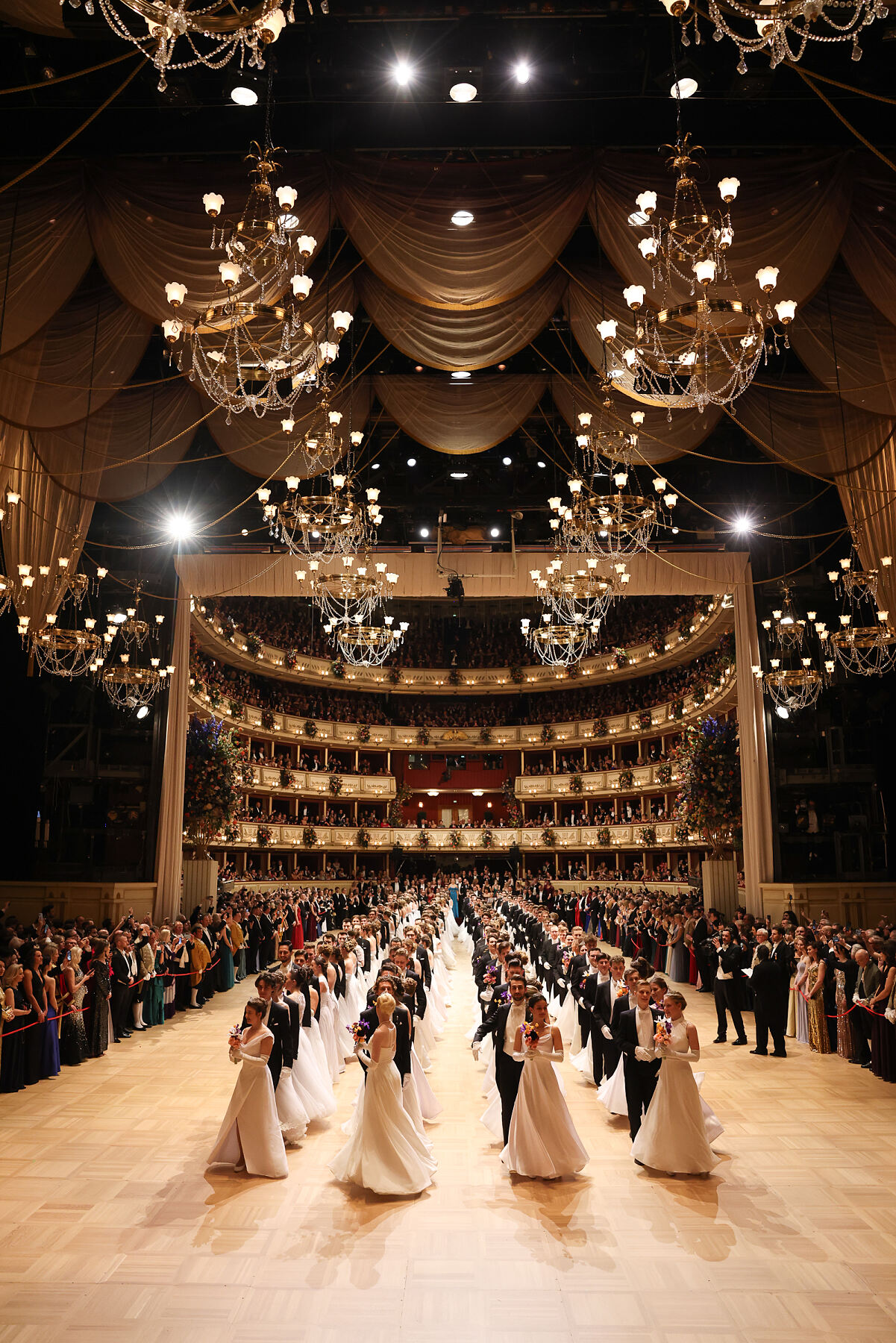 Wiener Staatsoper 2025_5600_ERÖFFNUNGSKOMITEE_c_KatharinaSchiffl