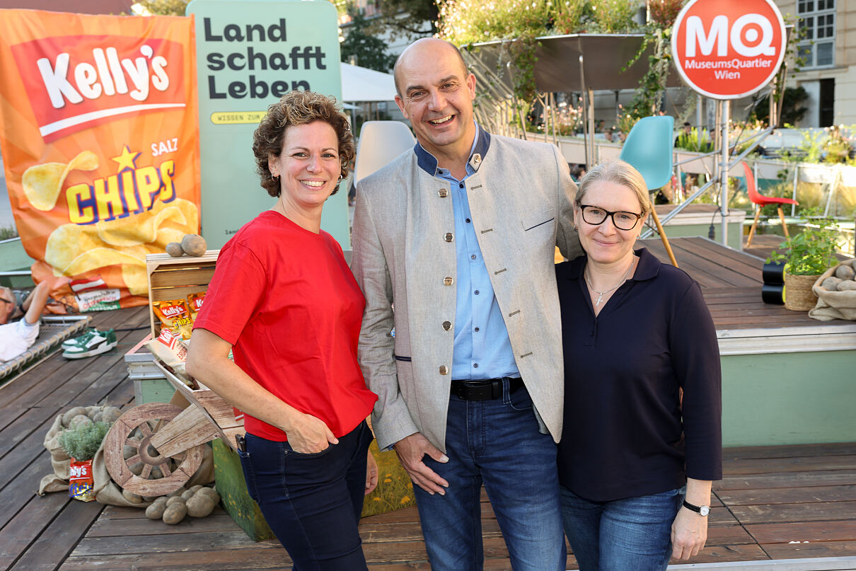 Petra Trimmel, Michael Tröster mit Begleitung 